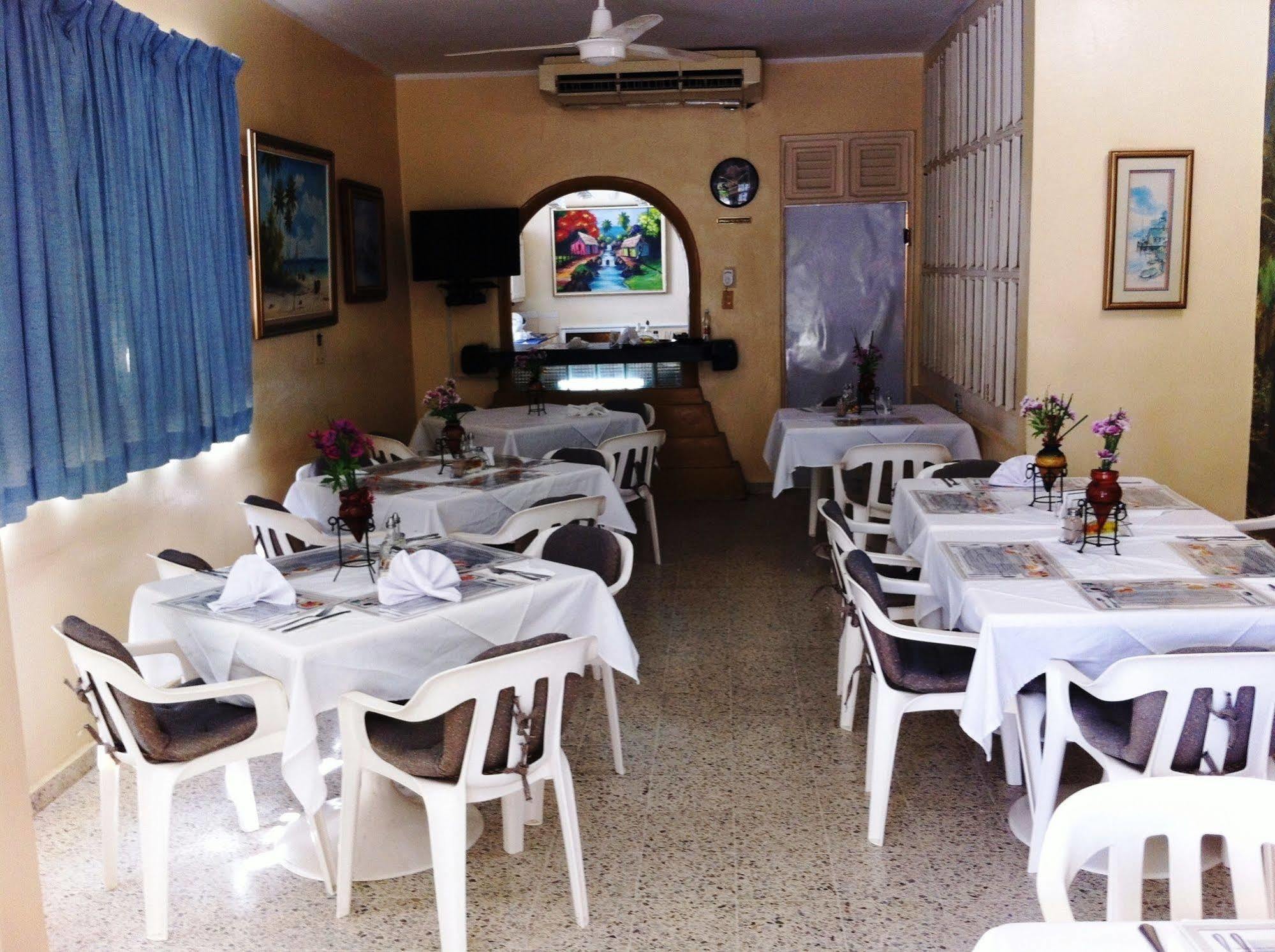 Hotel Caribe Barahona Exterior photo